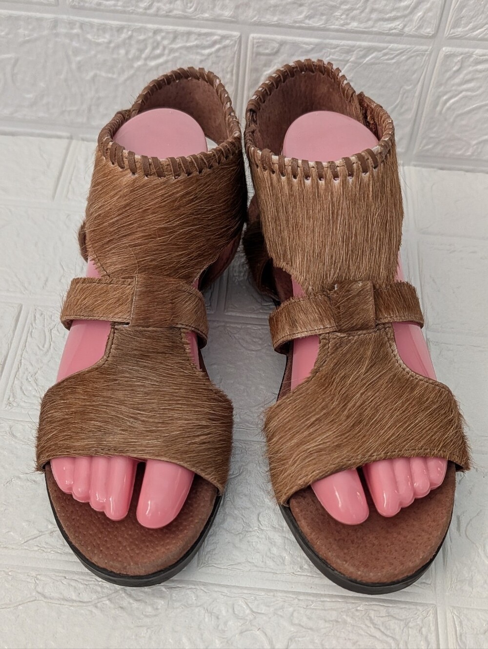 Roper Brown Faux-Hair Open-Toe Leather Sandals Sz 9.5